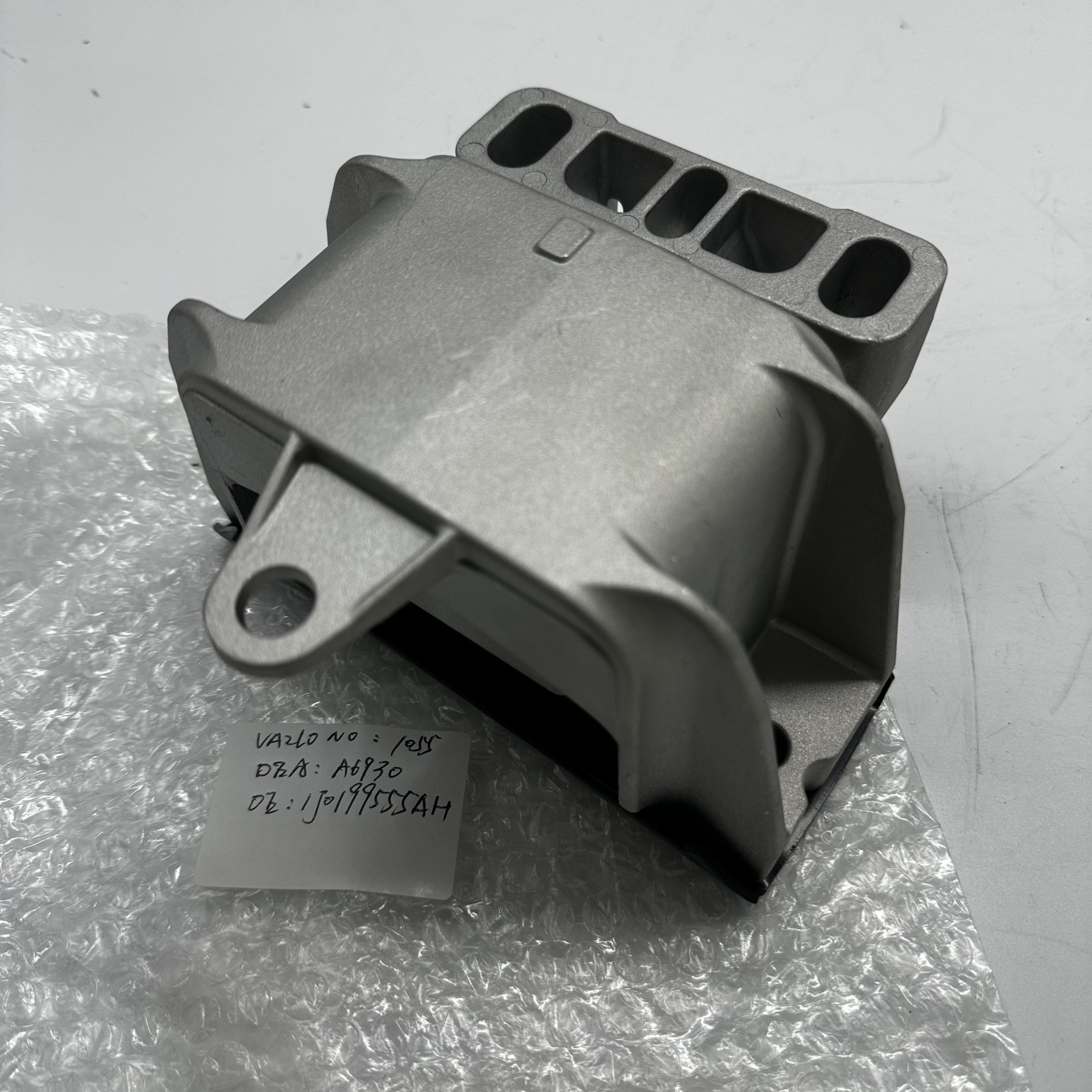 1j0199555ah new left trans mount 1j0199555ah for vw 1j0199555ah new left trans mount 1j0199555ah for vw